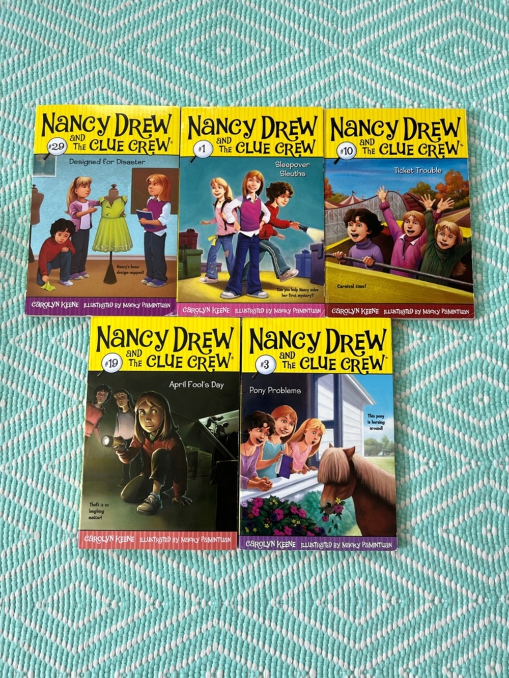 SET OF 5 NANCY DREW BOOKS!